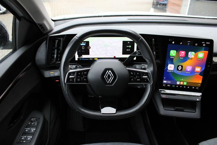 Hvid Renault Megane E-Tech fra 2022