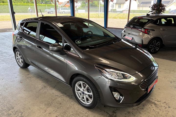 Grå Ford Fiesta fra 2019