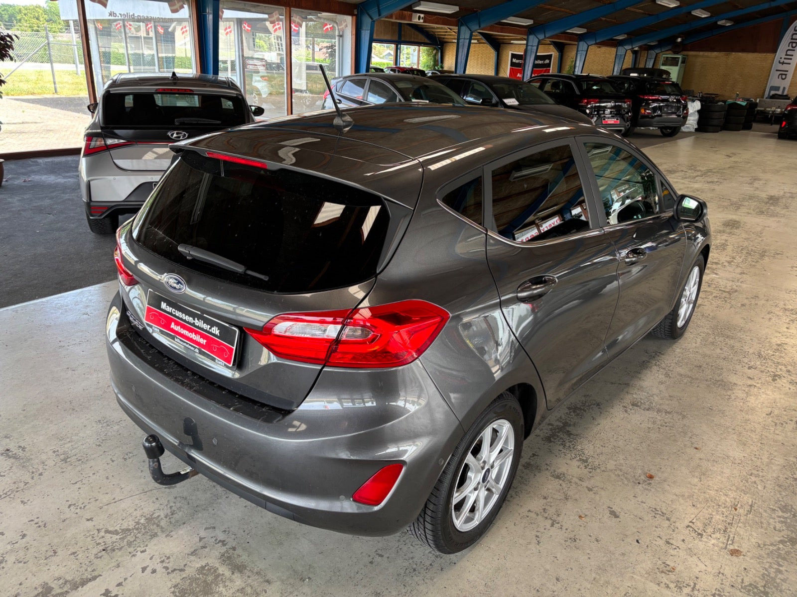 Grå Ford Fiesta fra 2019