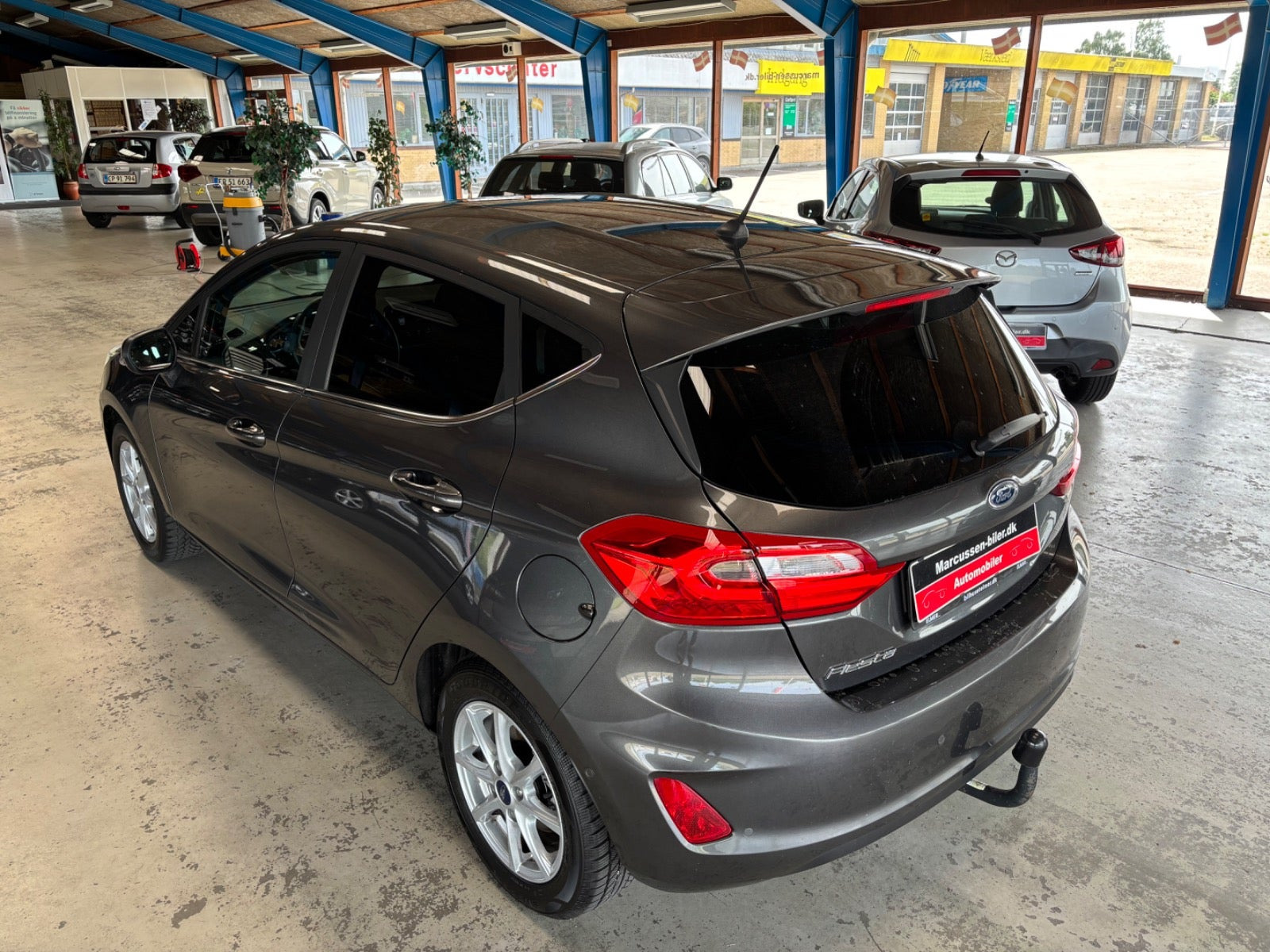 Grå Ford Fiesta fra 2019