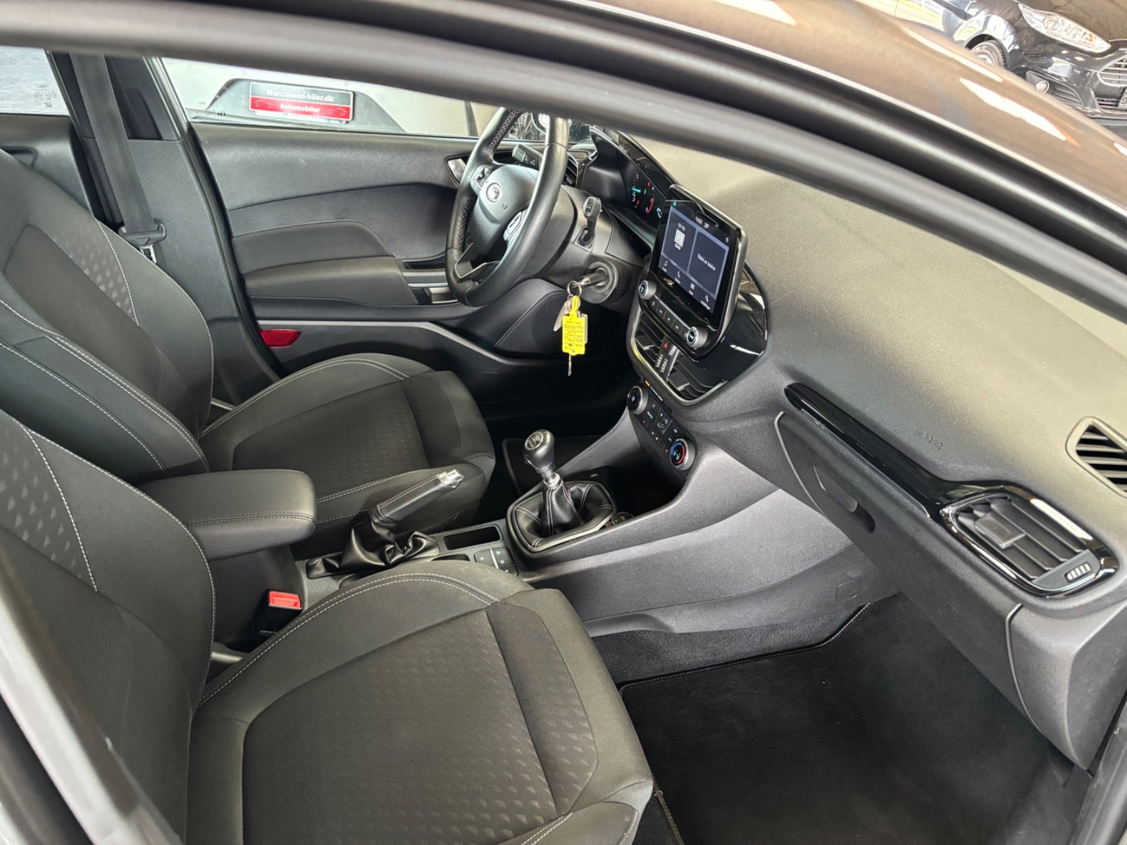 Grå Ford Fiesta fra 2019