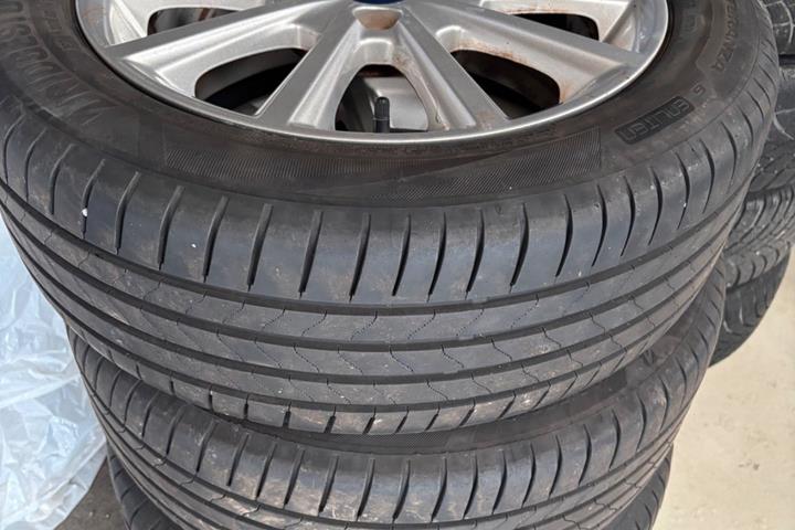 Grå Ford Fiesta fra 2019