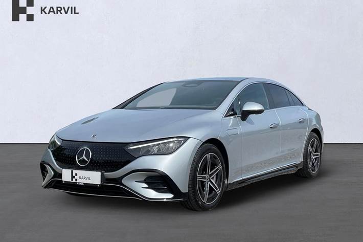 Sølv Mercedes EQE350 fra 2024 set udefra