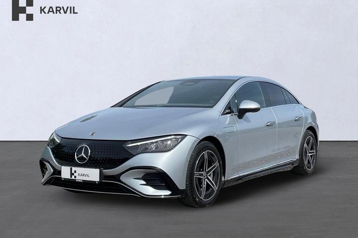 Sølv Mercedes EQE350 fra 2024 set udefra