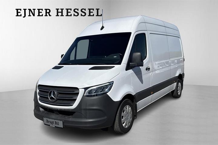 Hvid Mercedes Sprinter 215 fra 2023