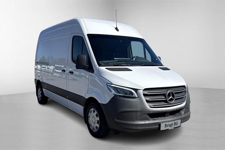 Hvid Mercedes Sprinter 215 fra 2023