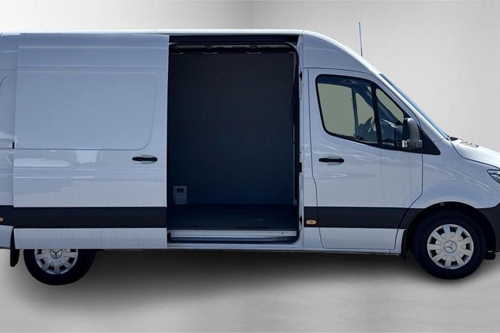 Hvid Mercedes Sprinter 215 fra 2023