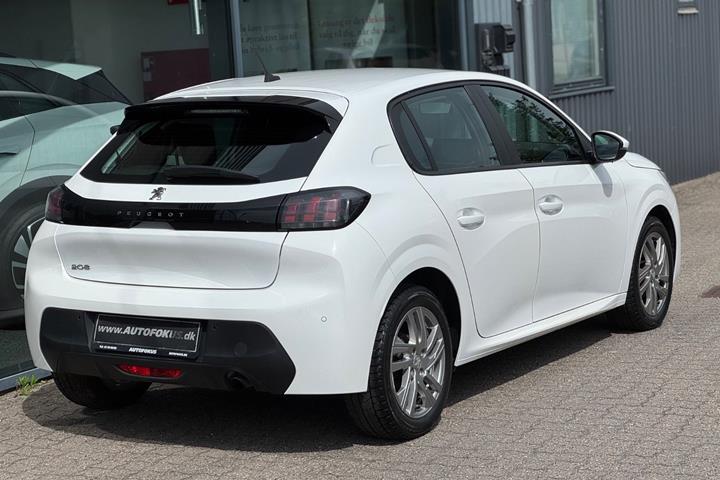 Hvid Peugeot 208 fra 2020