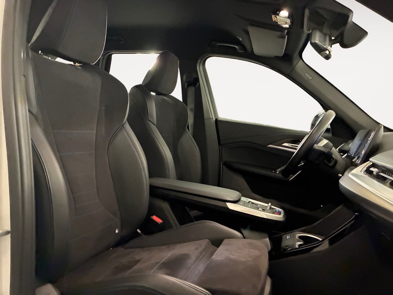 Hvid BMW iX1 fra 2024