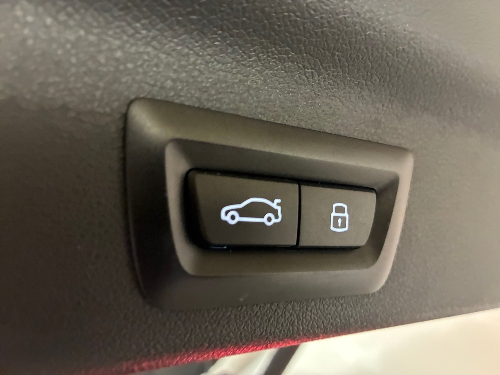 Hvid BMW iX1 fra 2024