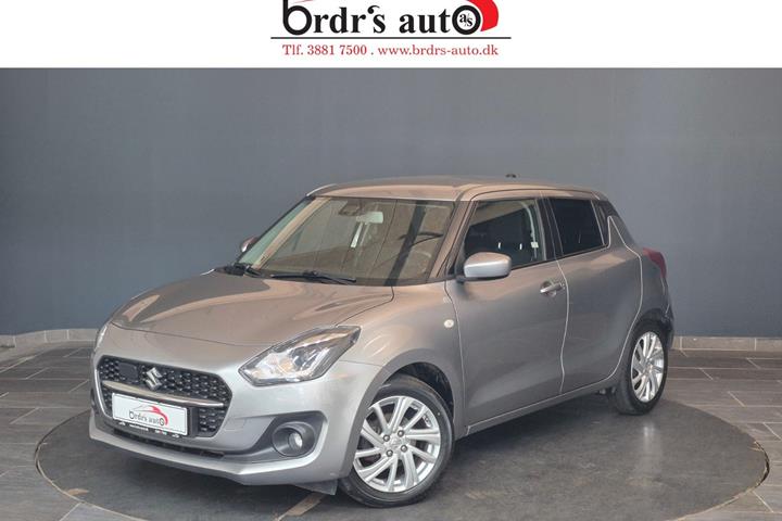 Sølv Suzuki Swift fra 2021 set udefra