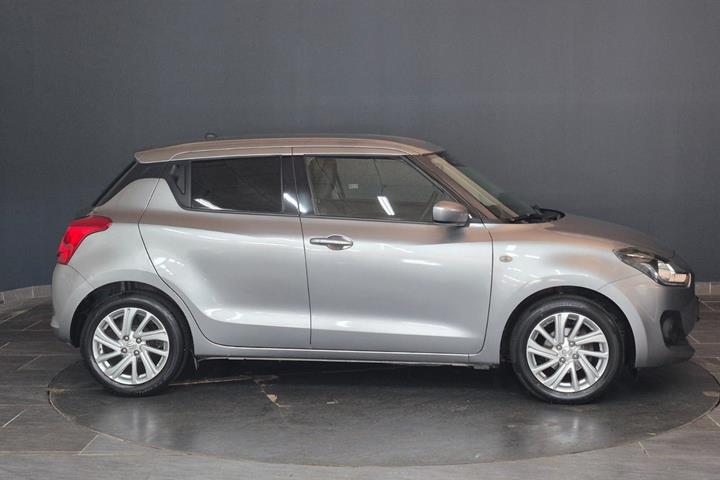 Sølv Suzuki Swift fra 2021