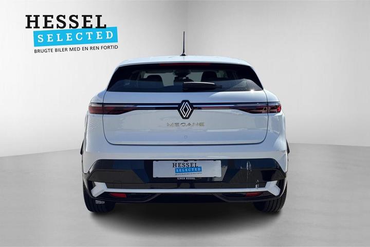 Hvid Renault Megane E-Tech fra 2023