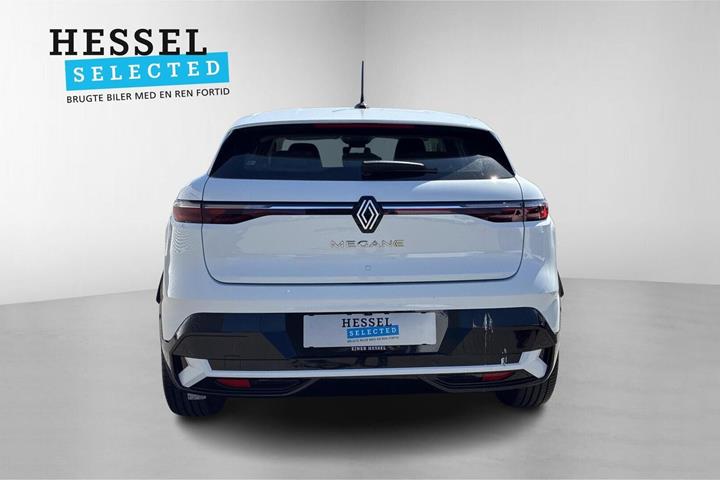 Hvid Renault Megane E-Tech fra 2023