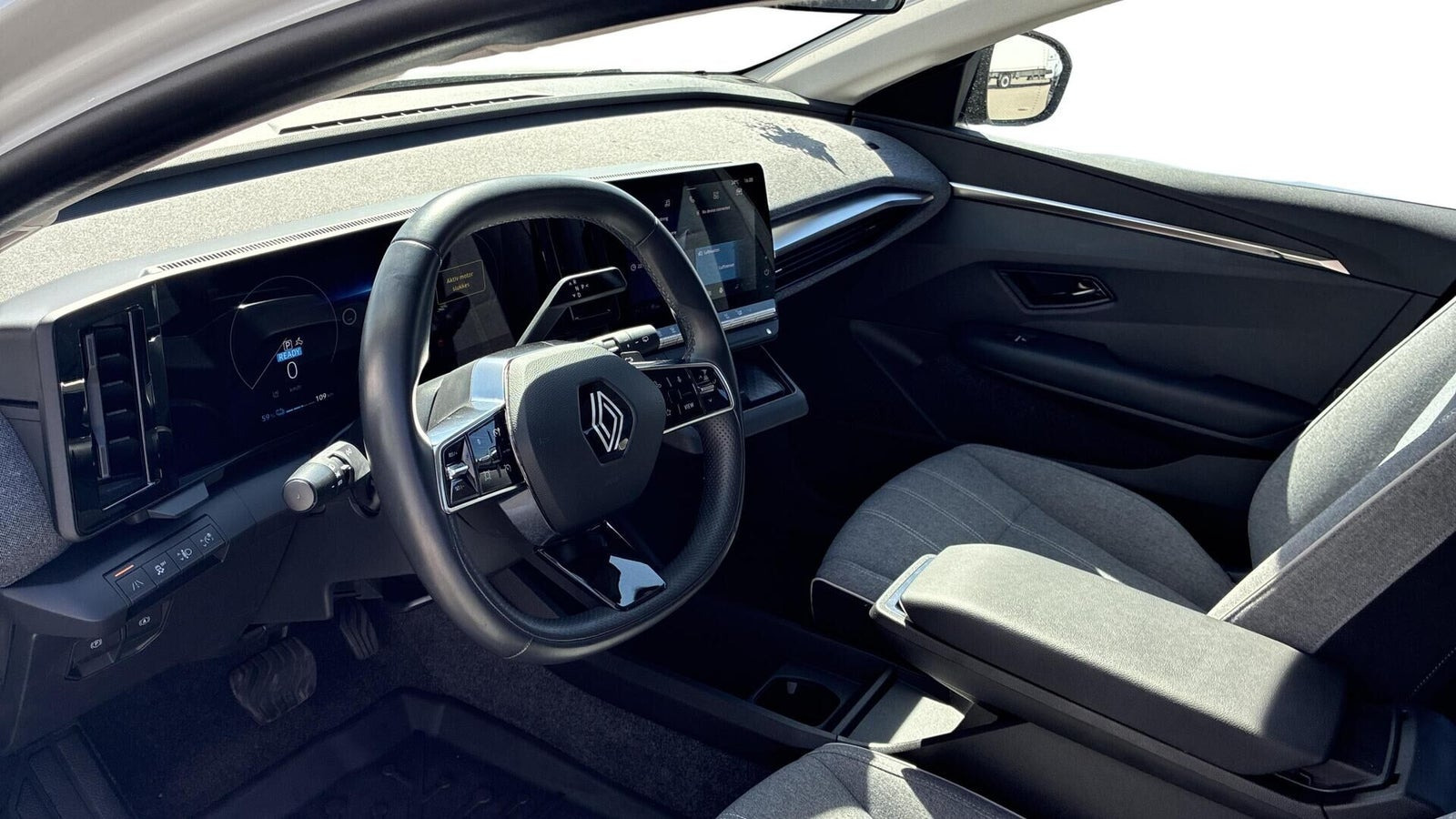 Hvid Renault Megane E-Tech fra 2023