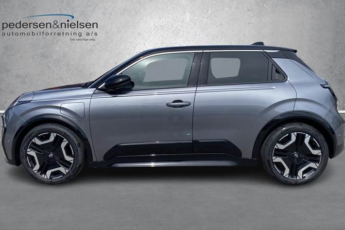 Grå Nissan Micra fra 2026