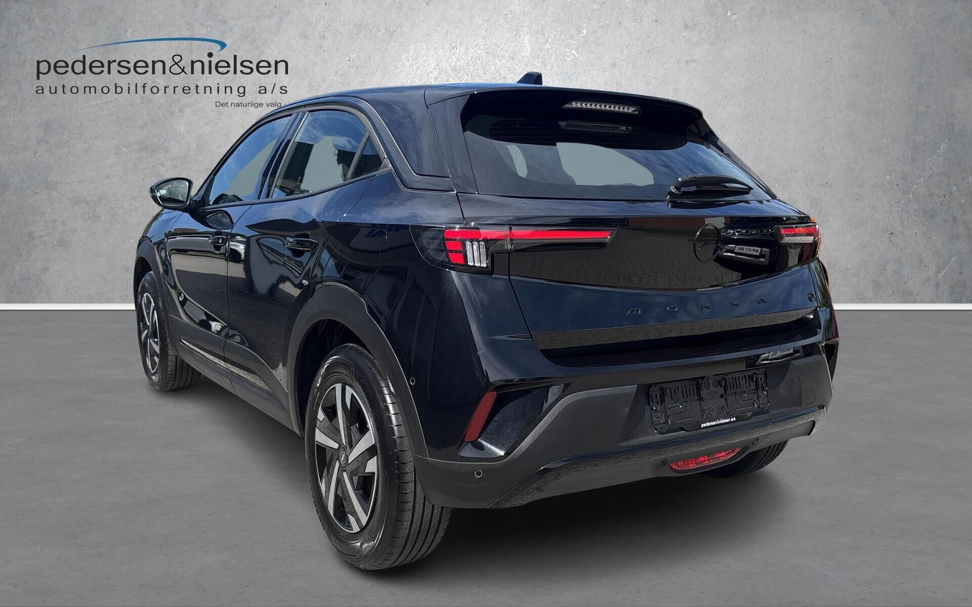 Sort Opel Mokka-e fra 2025