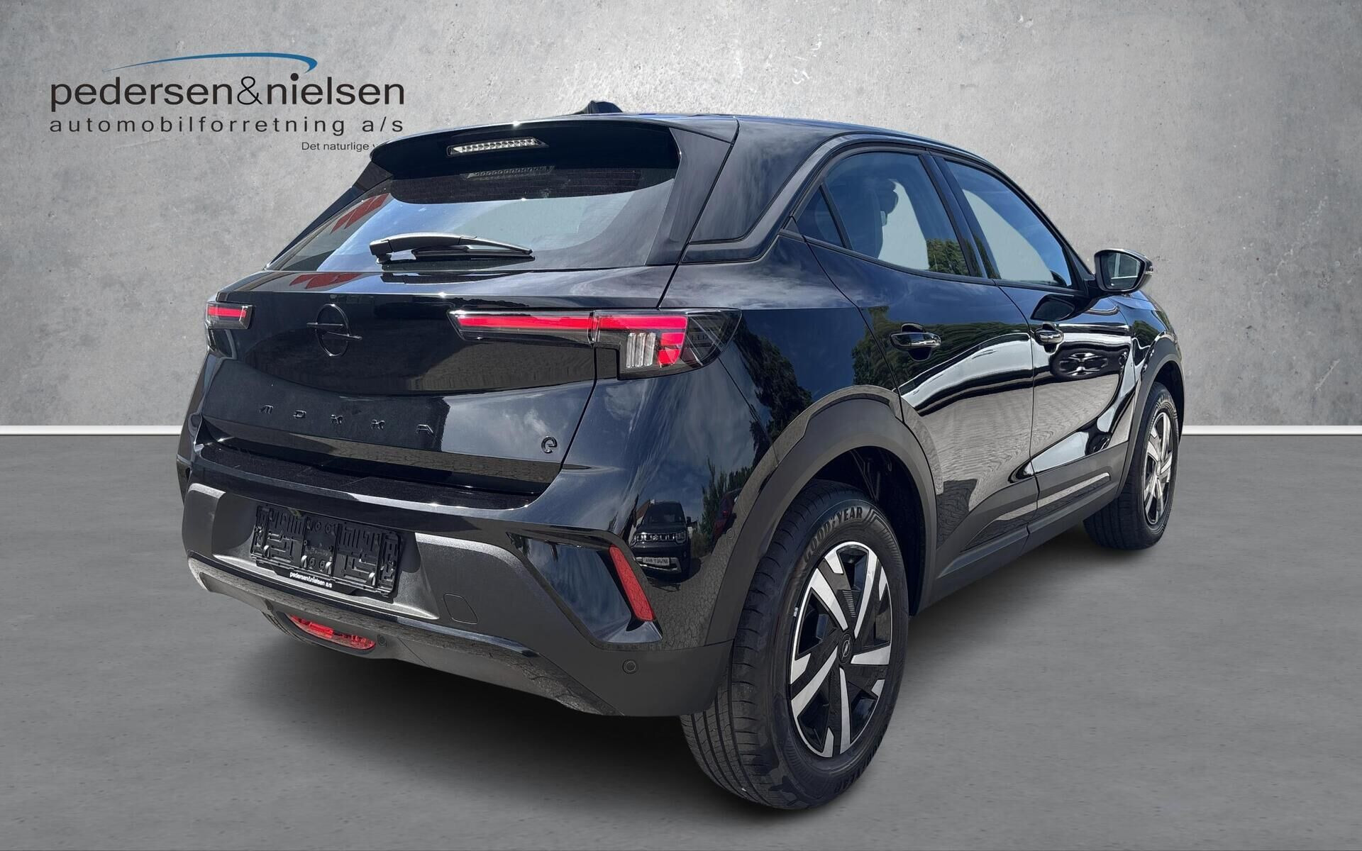 Sort Opel Mokka-e fra 2025