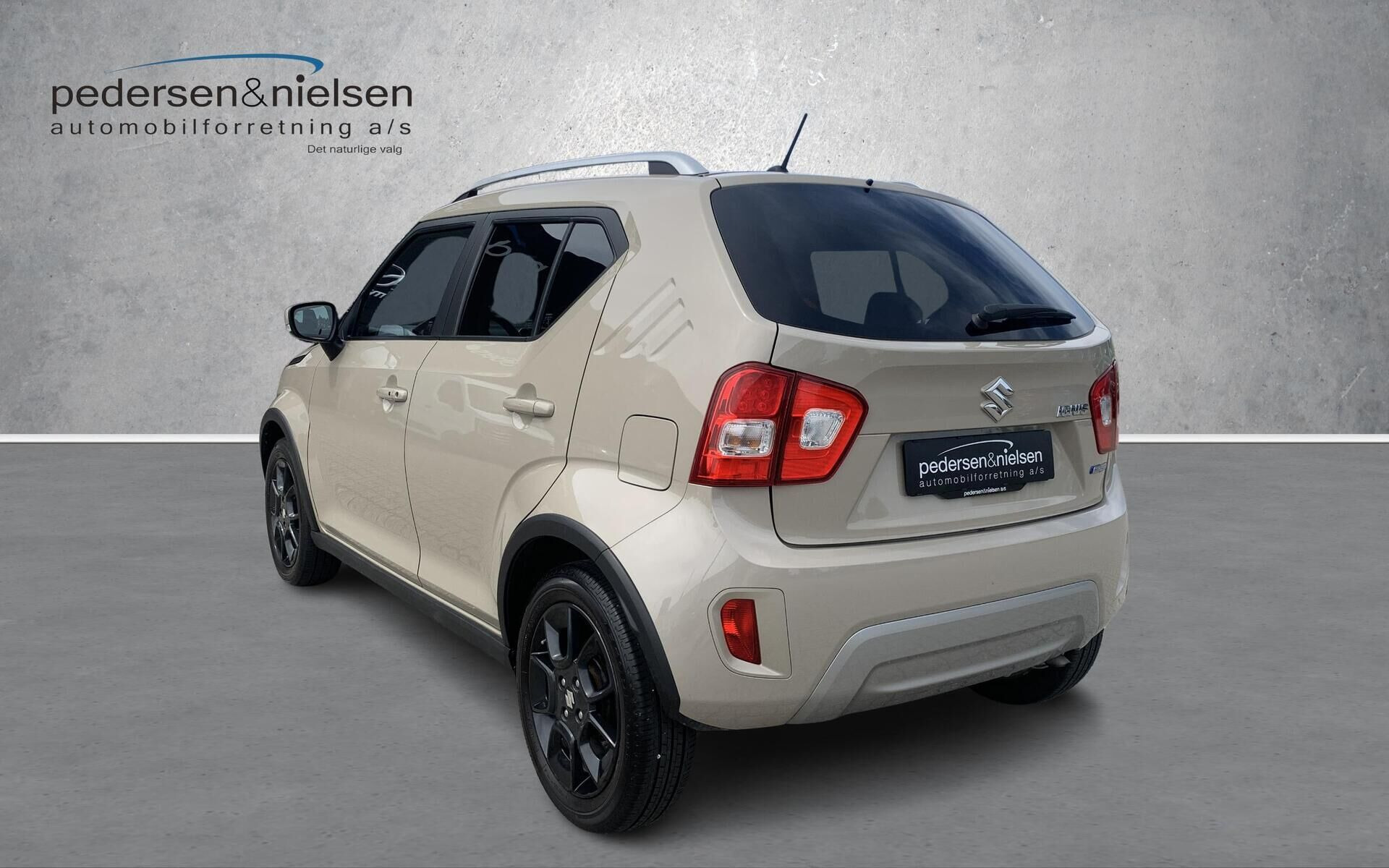 Beige Suzuki Ignis fra 2022