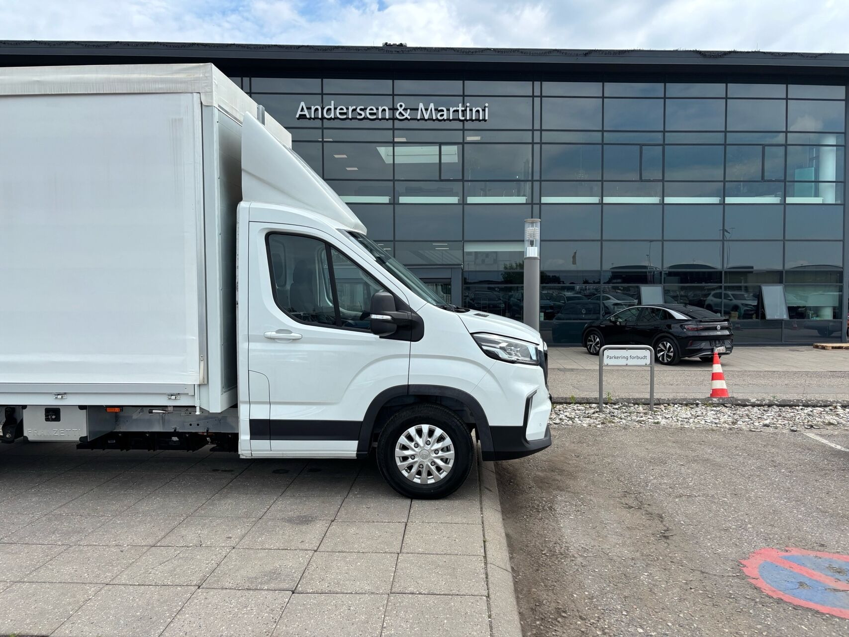 Hvid Maxus e-Deliver 9 fra 2024