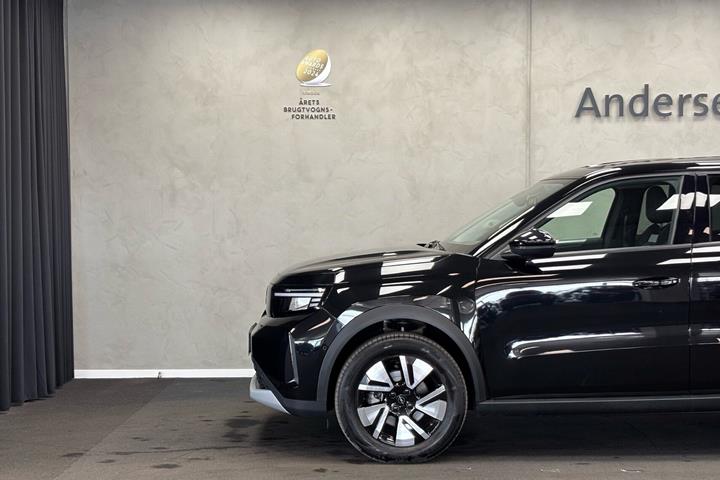 Sort Opel Frontera fra 2025