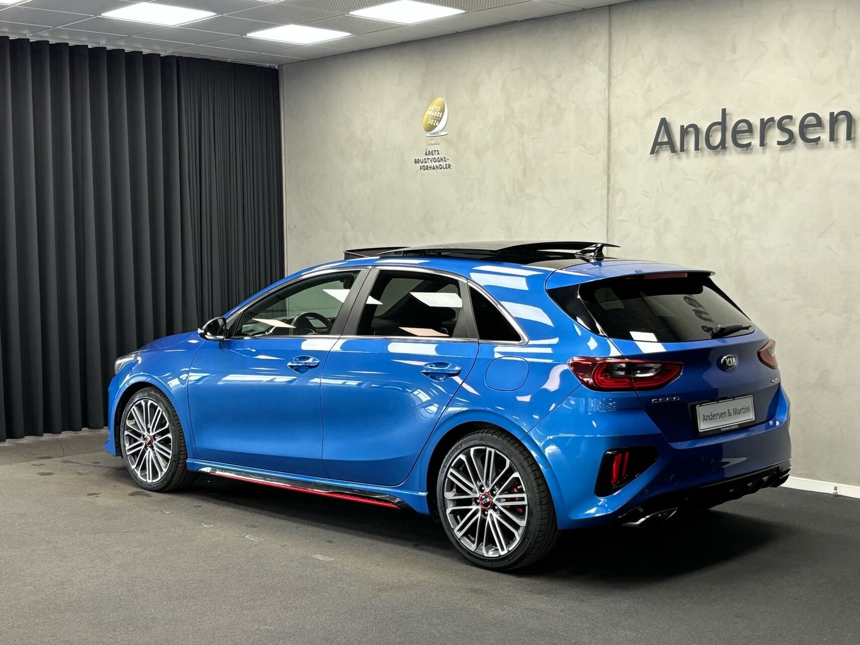 Blå Kia Ceed fra 2020