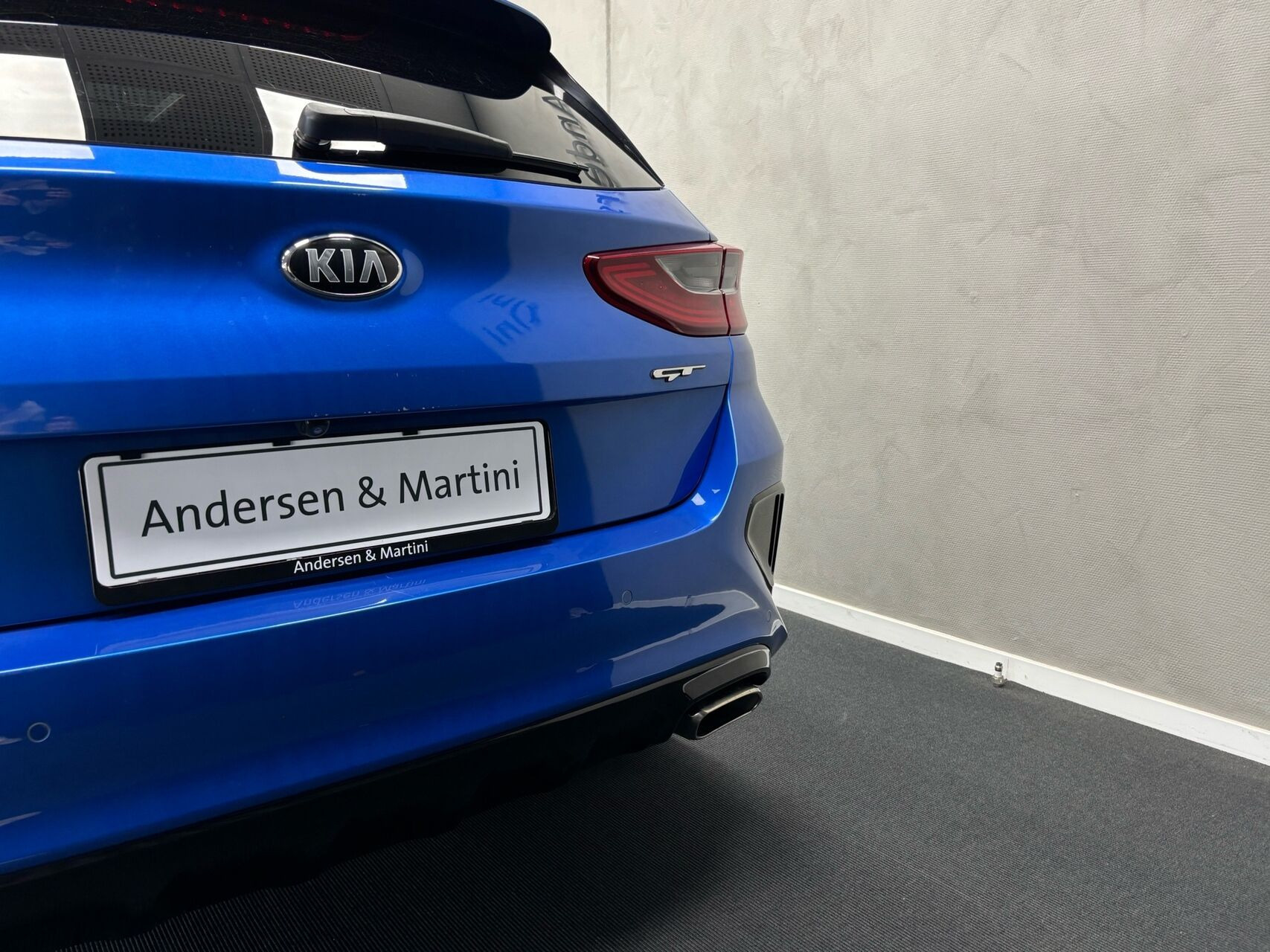 Blå Kia Ceed fra 2020