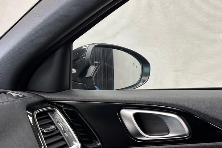 Blå Kia Ceed fra 2020