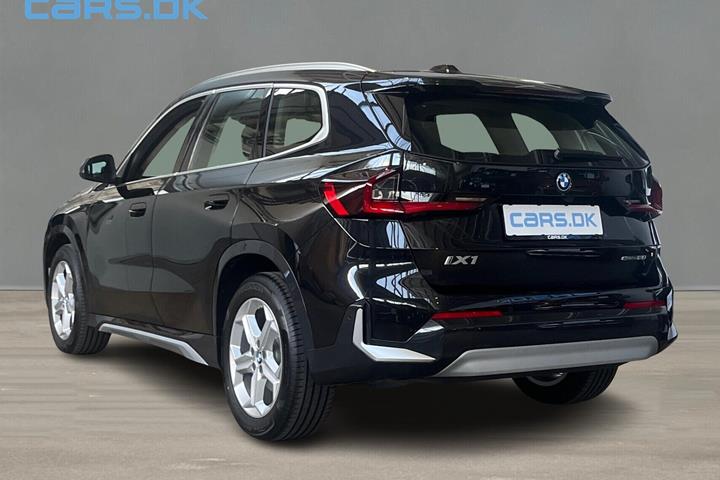 Sort BMW iX1 fra 2025