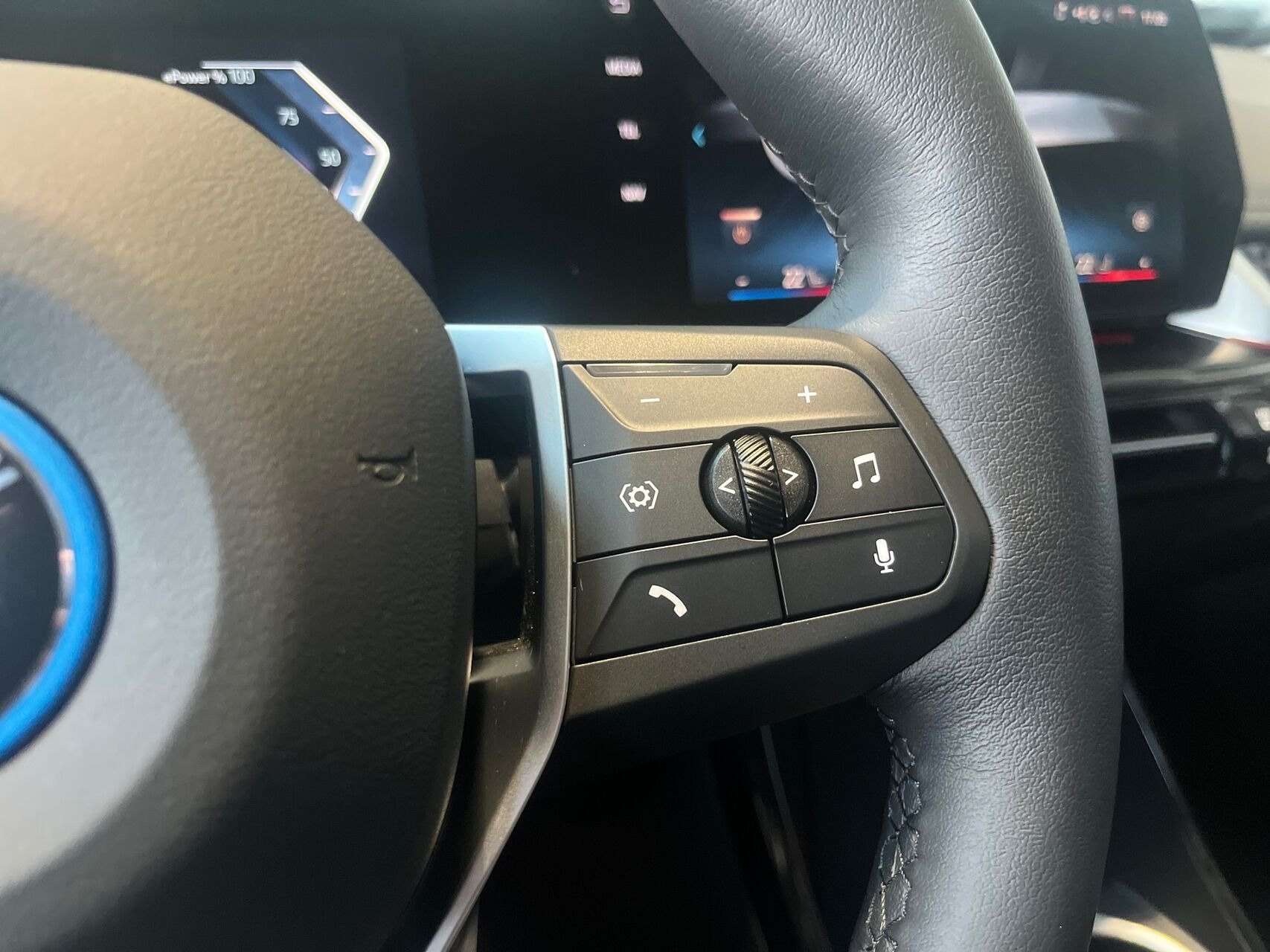 Sort BMW iX1 fra 2025