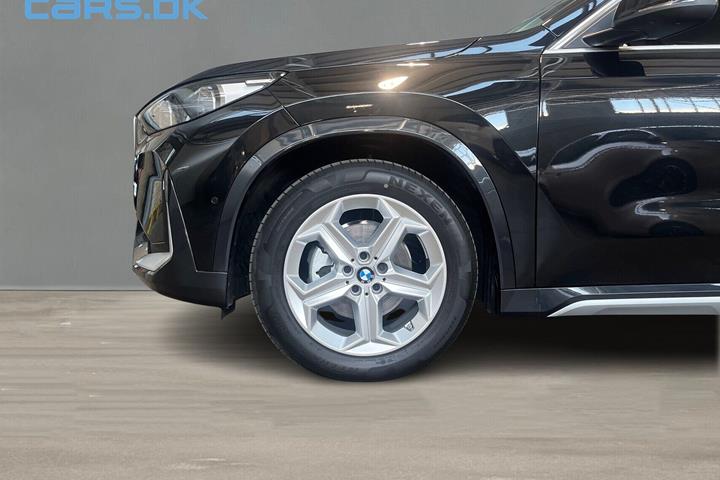 Sort BMW iX1 fra 2025