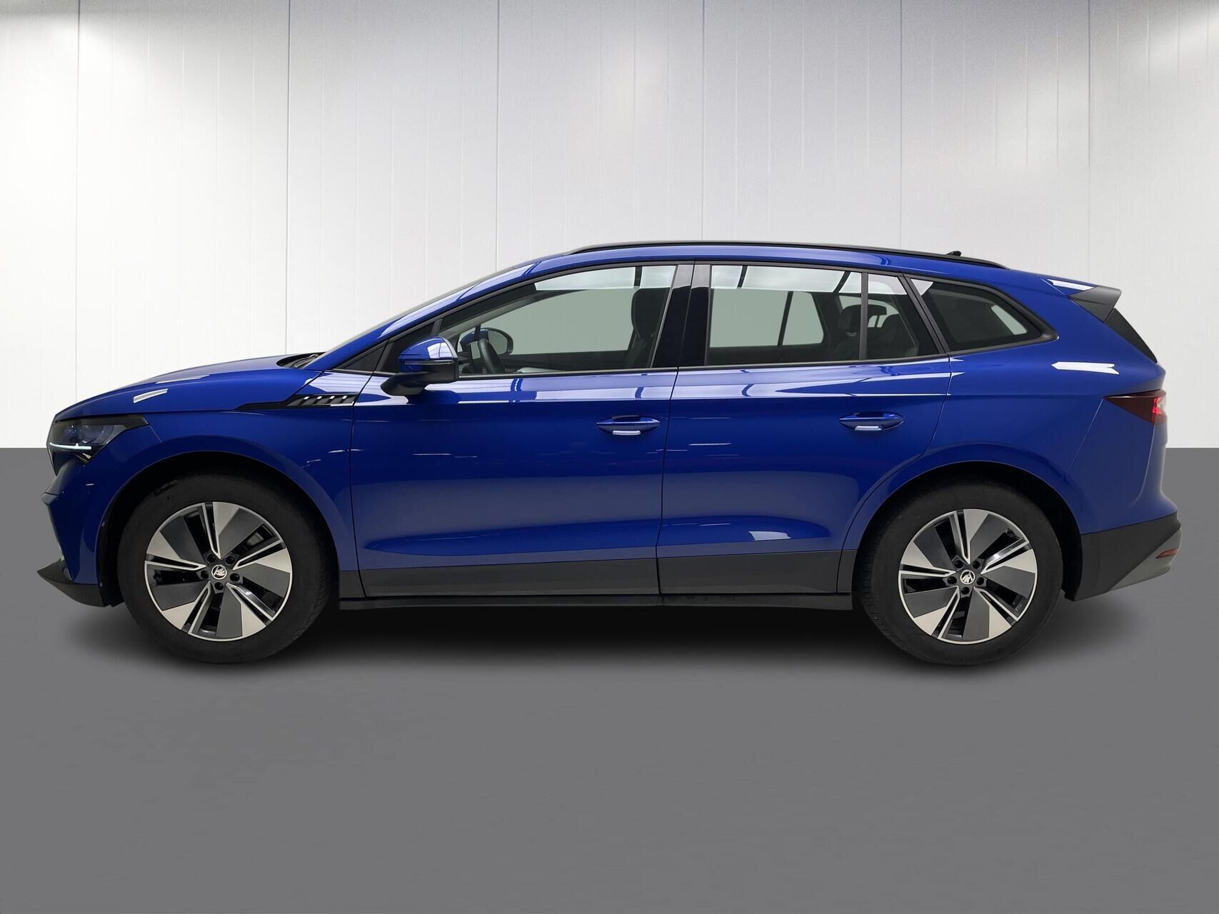 Blå Skoda Enyaq fra 2024