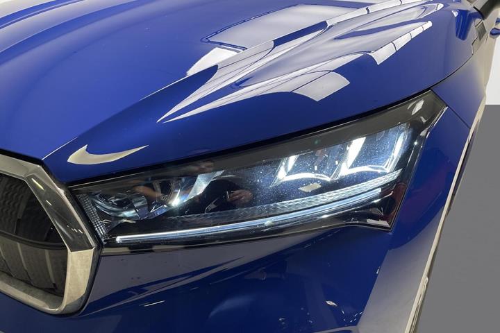 Blå Skoda Enyaq fra 2024