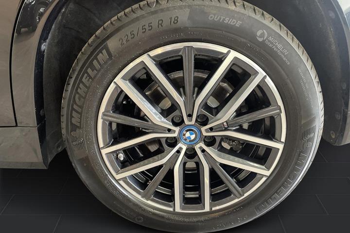 Sort BMW iX1 fra 2024