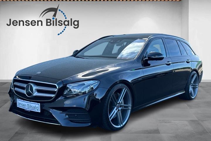 Sort Mercedes E300 de fra 2019 set udefra