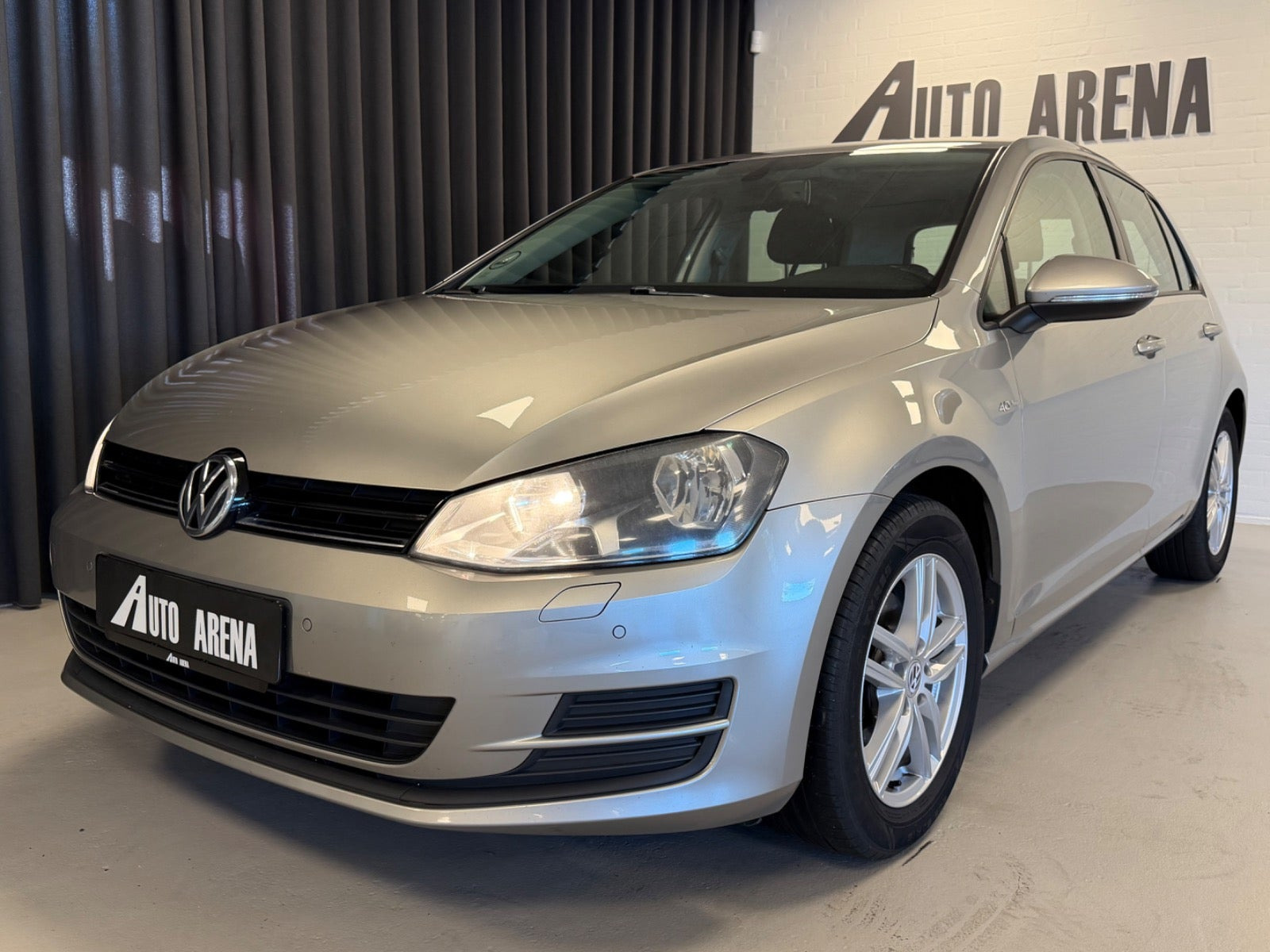 Sølv VW Golf VII fra 2015