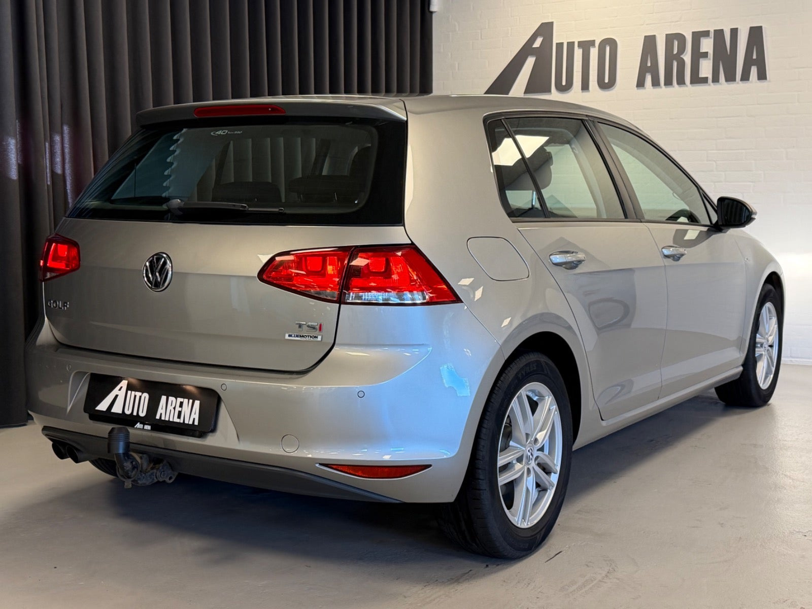 Sølv VW Golf VII fra 2015