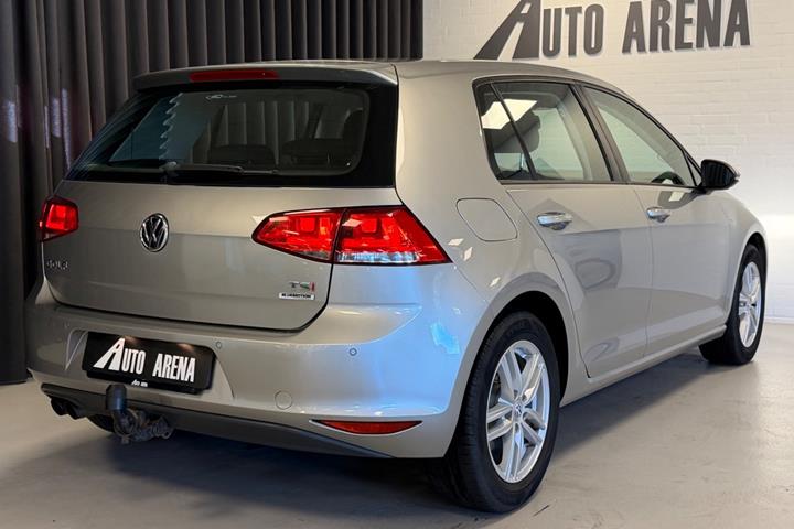 Sølv VW Golf VII fra 2015