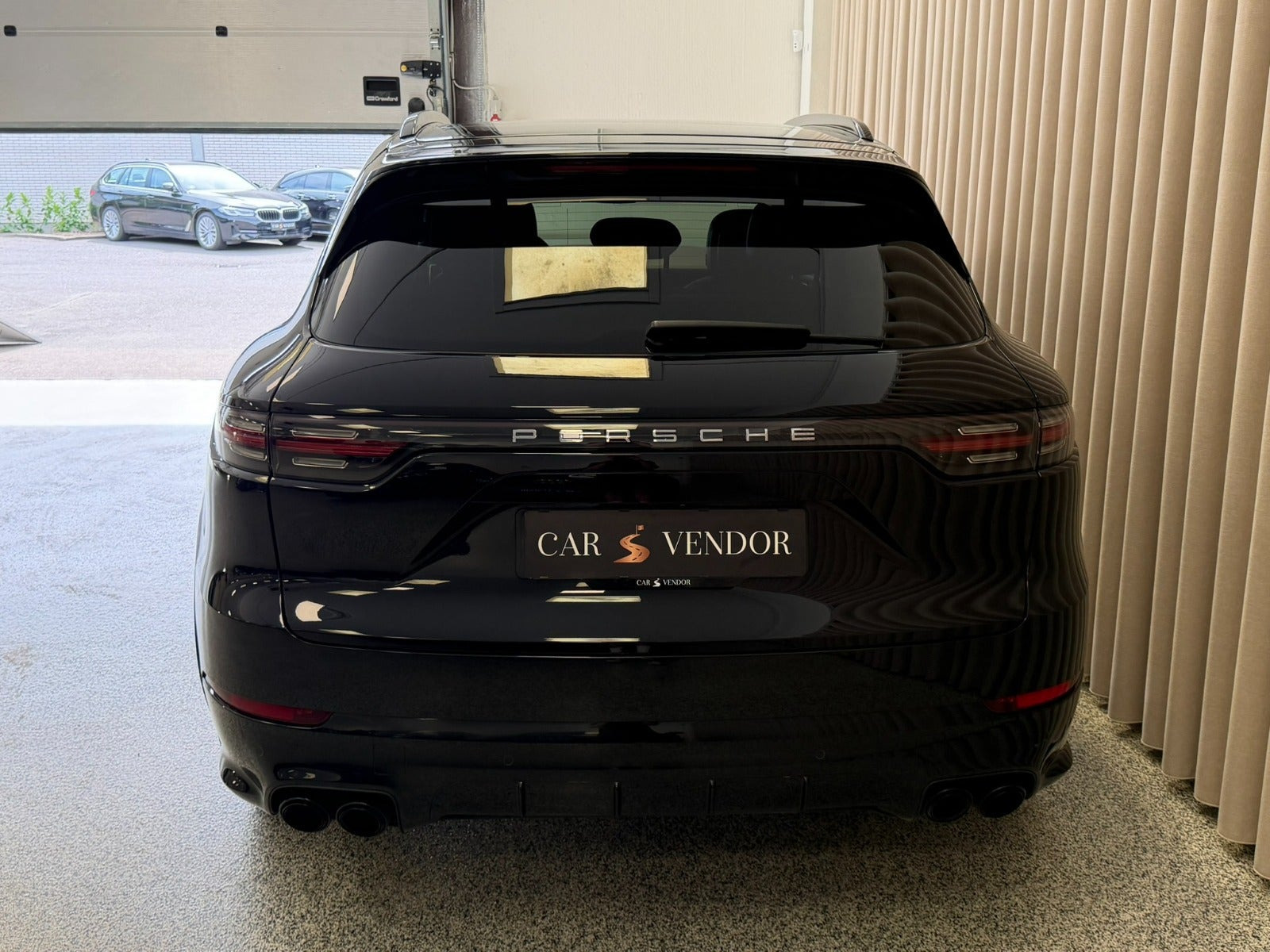 Sort Porsche Cayenne S fra 2019