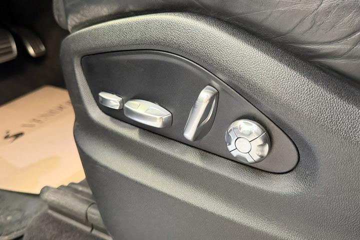Sort Porsche Cayenne S fra 2019
