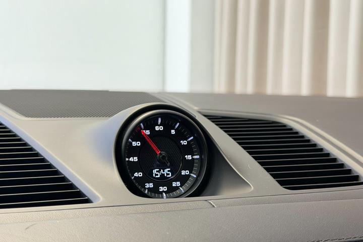 Sort Porsche Cayenne S fra 2019