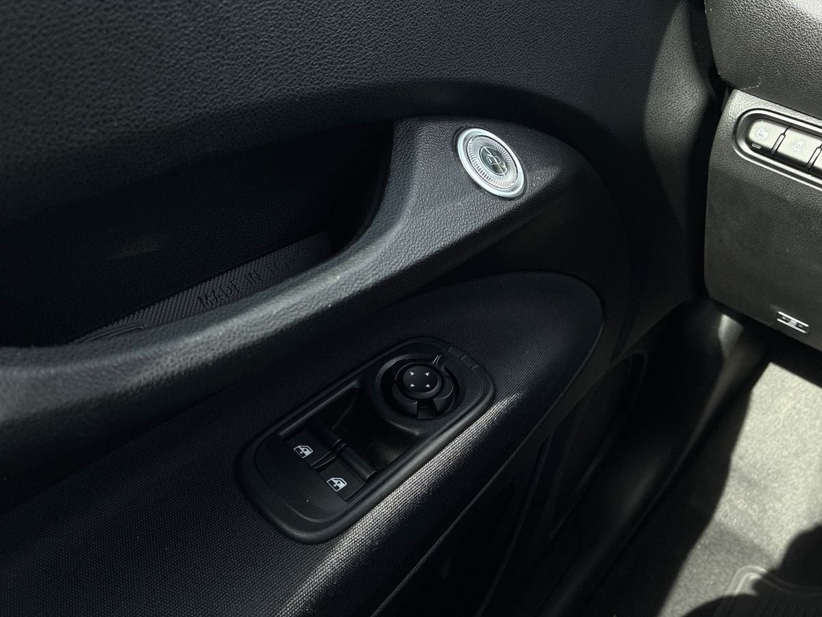 Blå Fiat 500e fra 2023