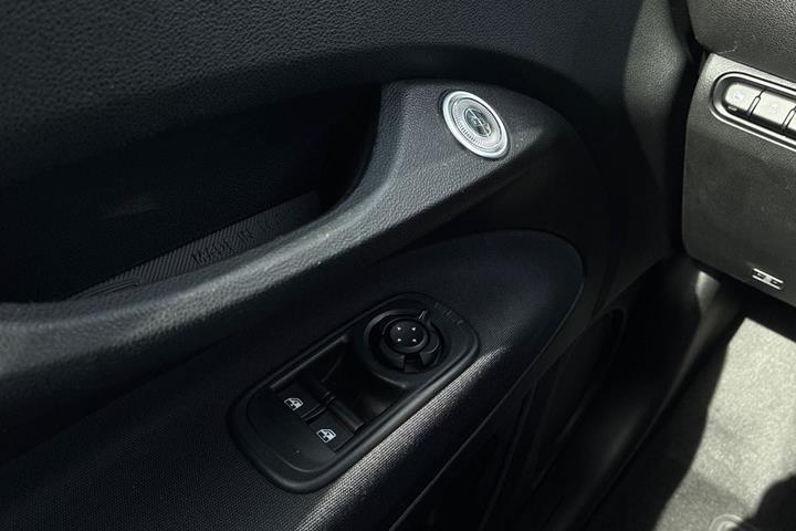 Blå Fiat 500e fra 2023