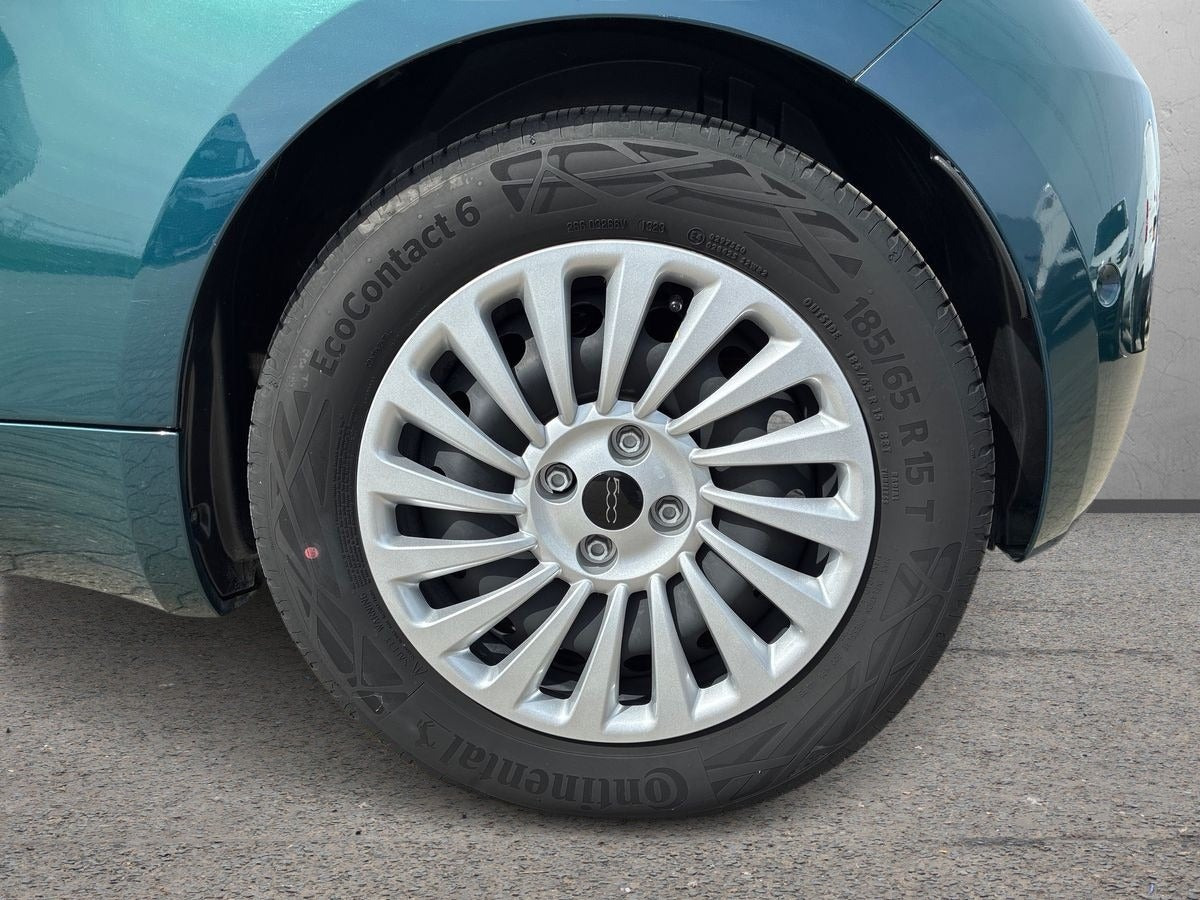 Blå Fiat 500e fra 2023