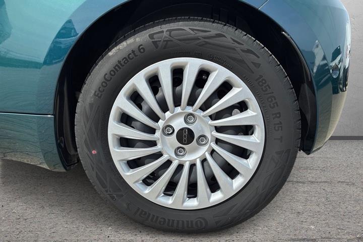 Blå Fiat 500e fra 2023