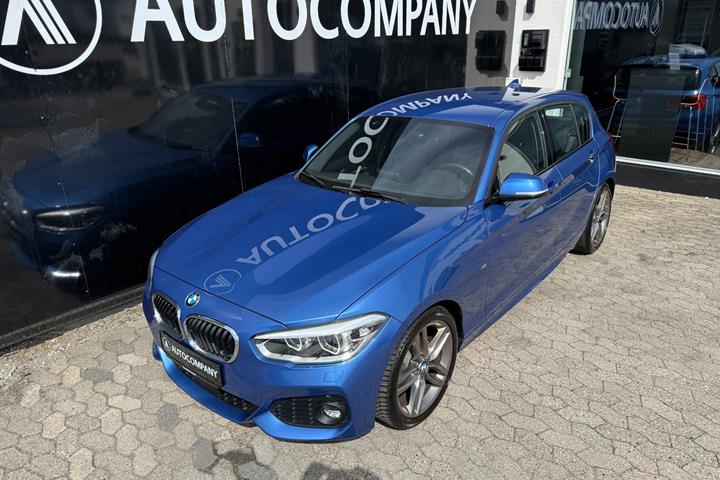 Blå BMW 118i fra 2019