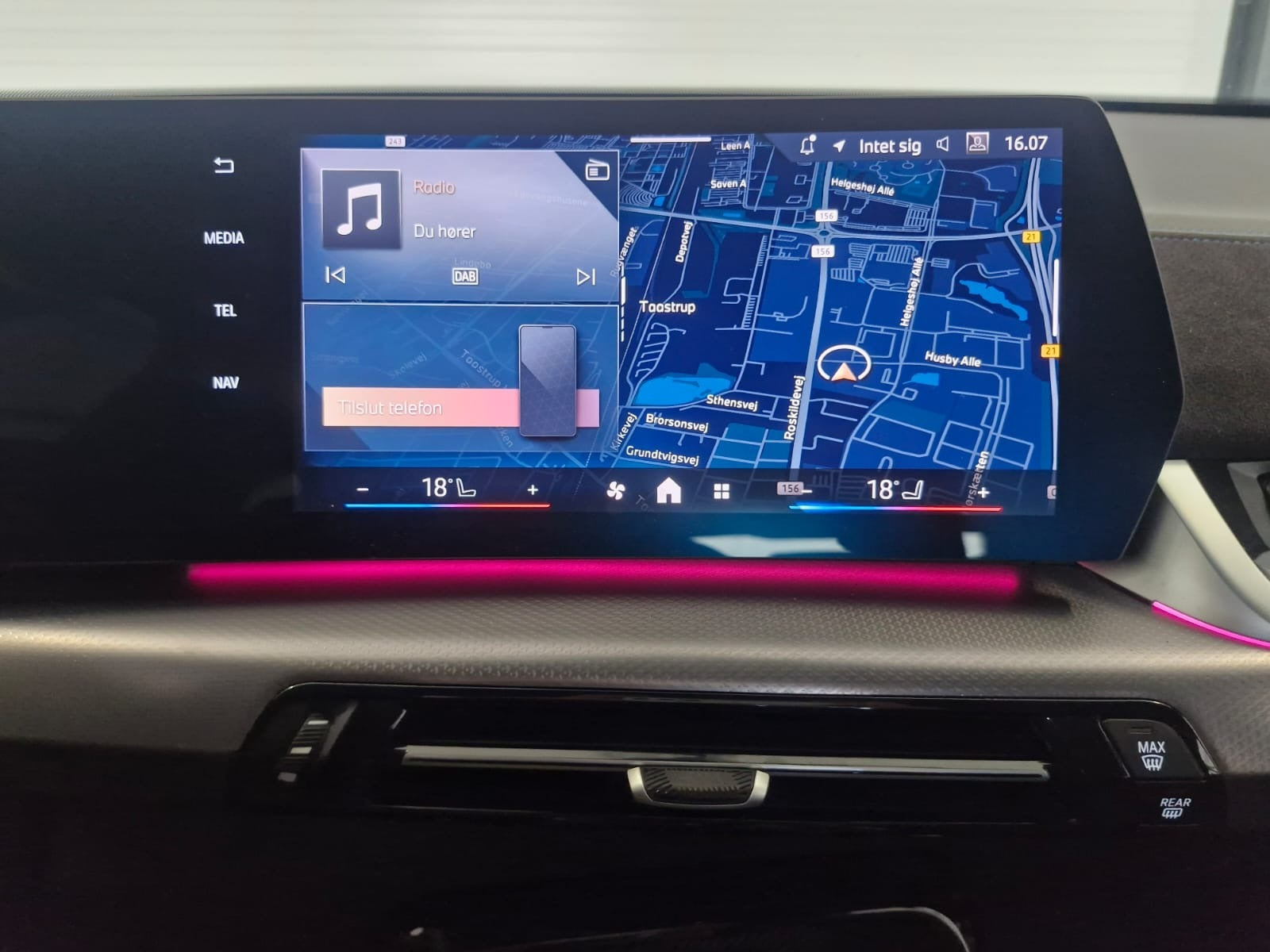 Grå BMW iX2 fra 2025