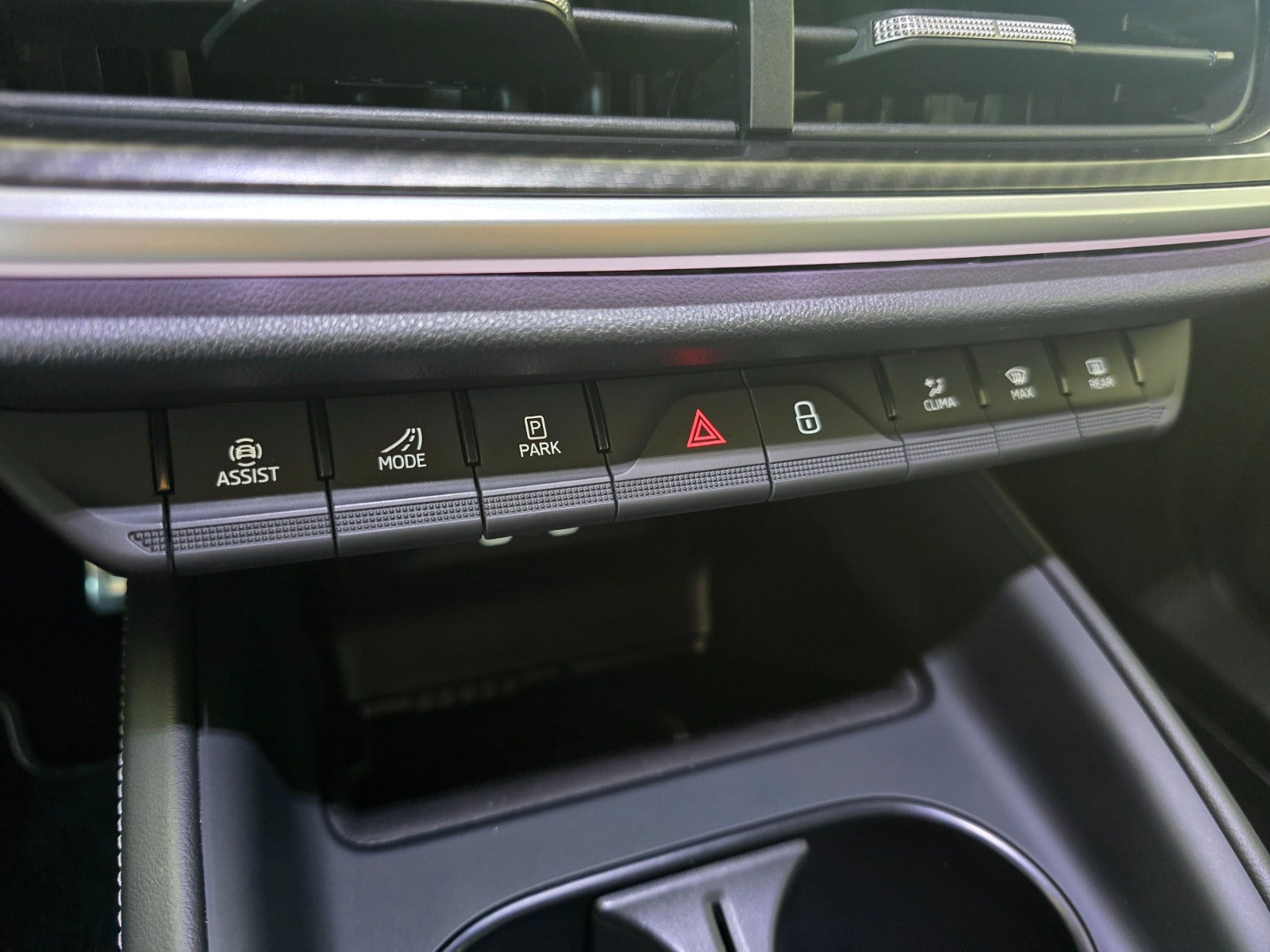 Sort Skoda Enyaq fra 2025