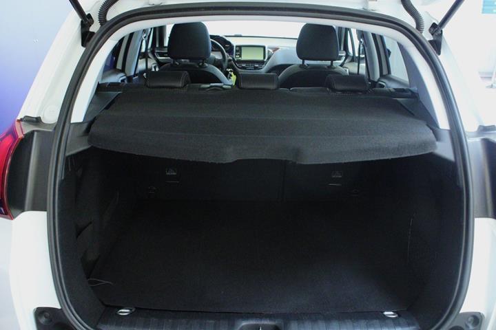 Hvid Peugeot 2008 fra 2019
