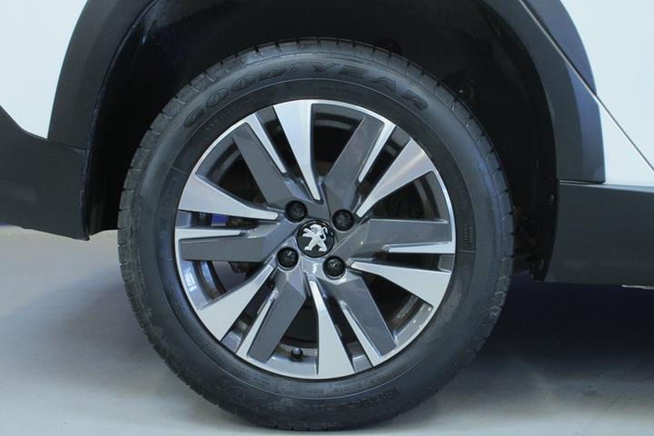 Hvid Peugeot 2008 fra 2019